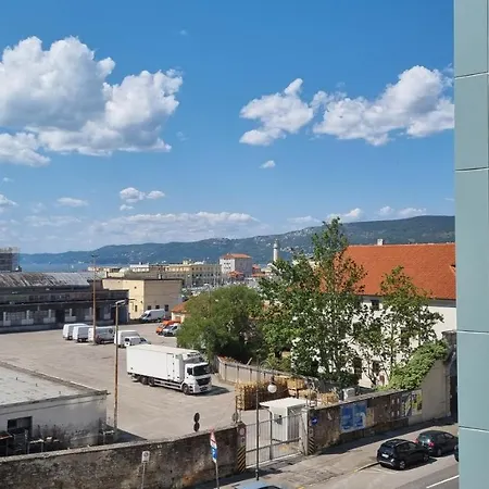 Apartment Campo Marzio 6 *