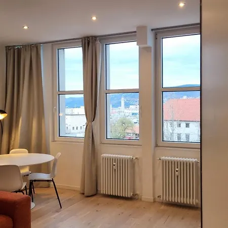 Apartment Campo Marzio 6 *